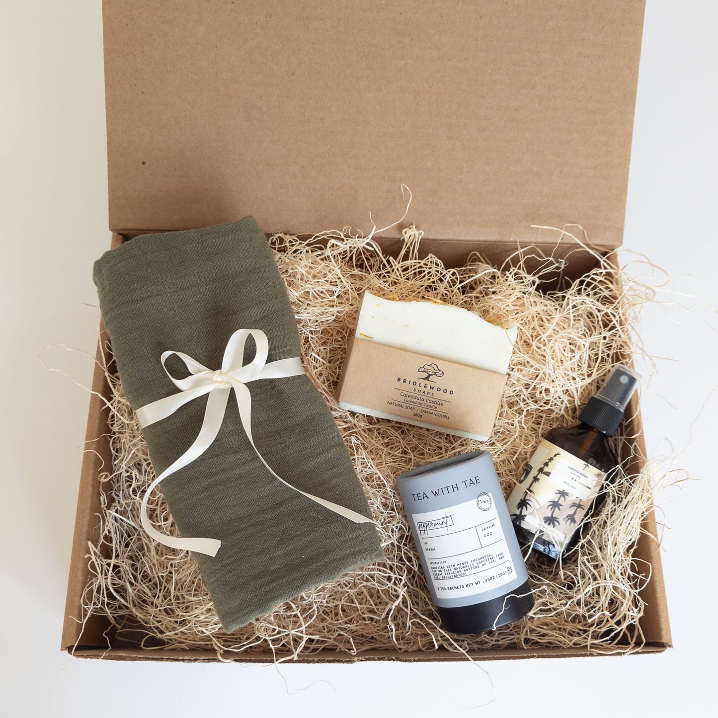 Fine Aspen Wood Excelsior – Natural Gift Box Filler & Packaging - 1 lb